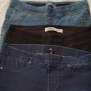 Old Navy And H&M - Women's Jeans - Light Blue, Dark Blue and Black (3)